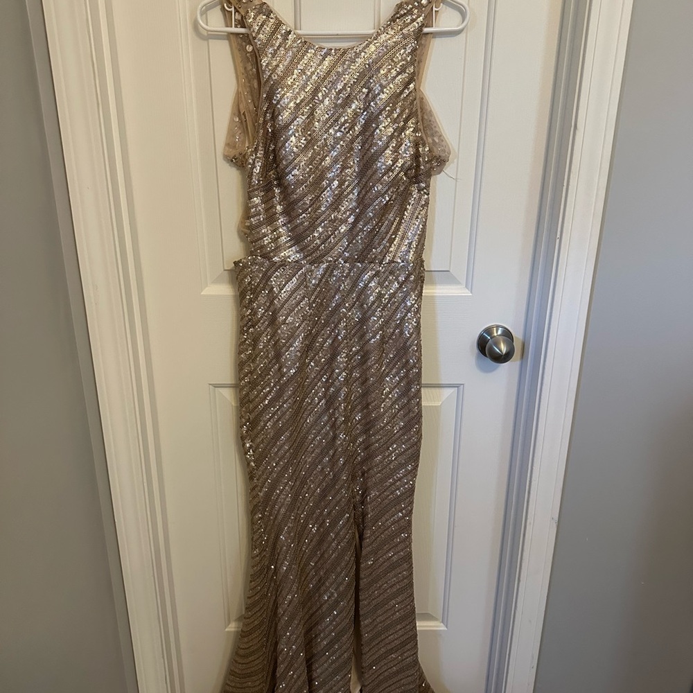Elegant Gold Sequin Evening Dress